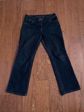Contrast Vintage mid-rise dark blue jeans